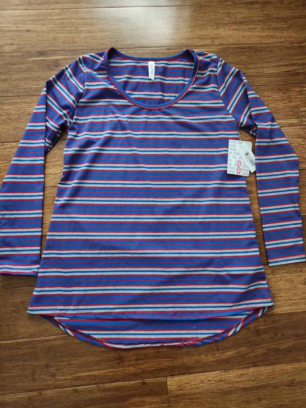 New LuLaRoe Women's Long Sleeve Scoop Neck Top Shirt Red White Blue, Small